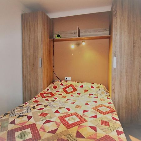Sylvia: Beachfront Studio with Sea View Terrace Apartment Empuriabrava Exterior photo