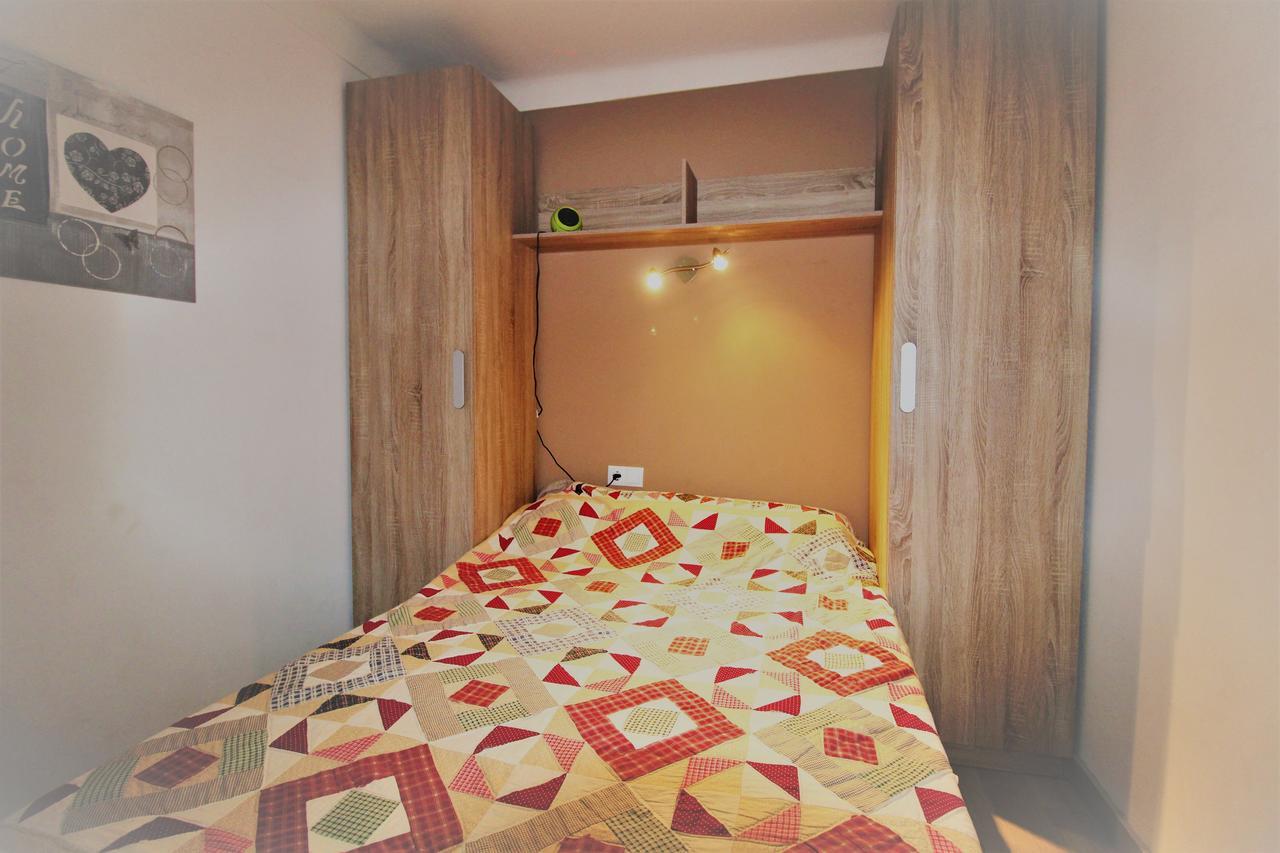 Sylvia: Beachfront Studio with Sea View Terrace Apartment Empuriabrava Exterior photo